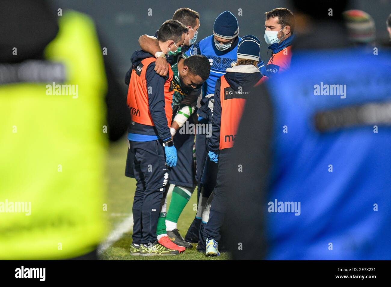 Treviso, Italia. 30 gennaio 2021. Treviso, Italia, Monigo Stadium, 30 gennaio 2021, Toa Halafihi (Benetton Treviso) injuried during Benetton Treviso vs Munster Rugby - Rugby Guinness Pro 14 match Credit: Ettore Griffoni/LPS/ZUMA Wire/Alamy Live News Foto Stock