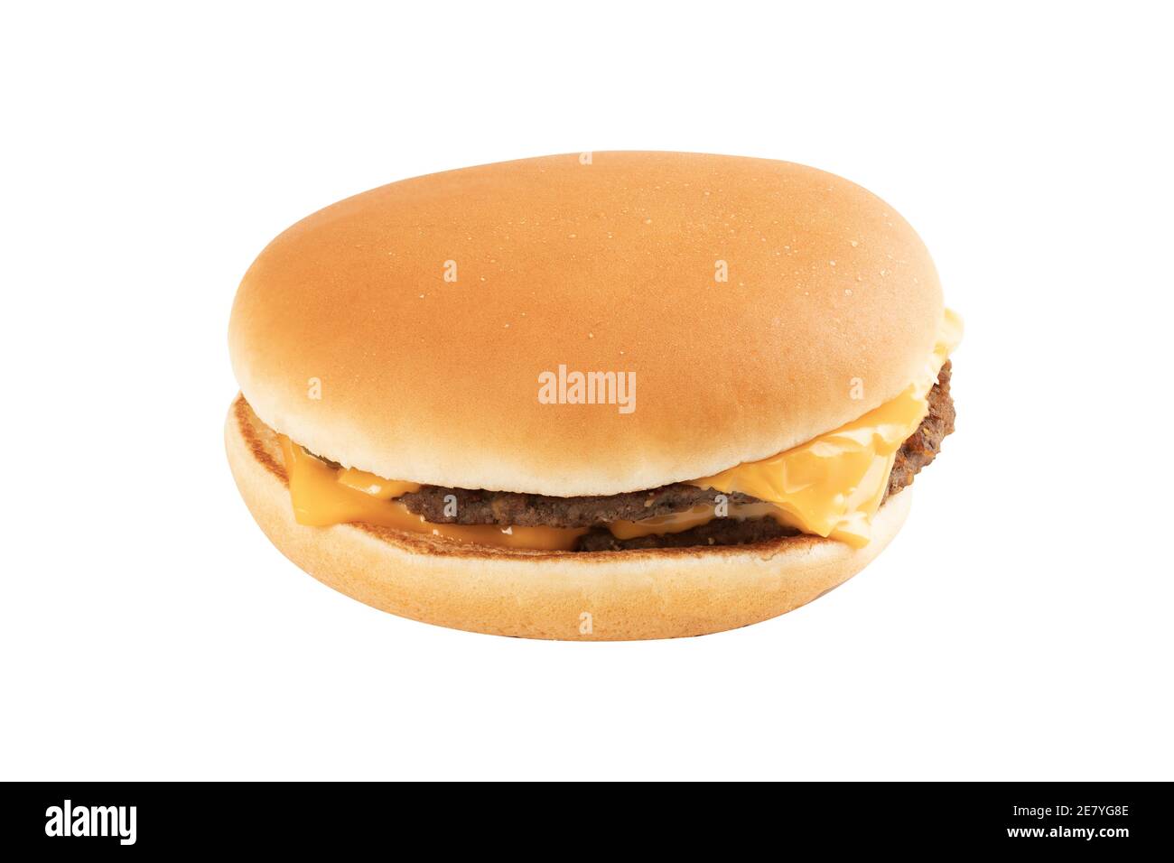 un fresco e gustoso cheeseburger isolato su sfondo bianco. fast food Foto Stock