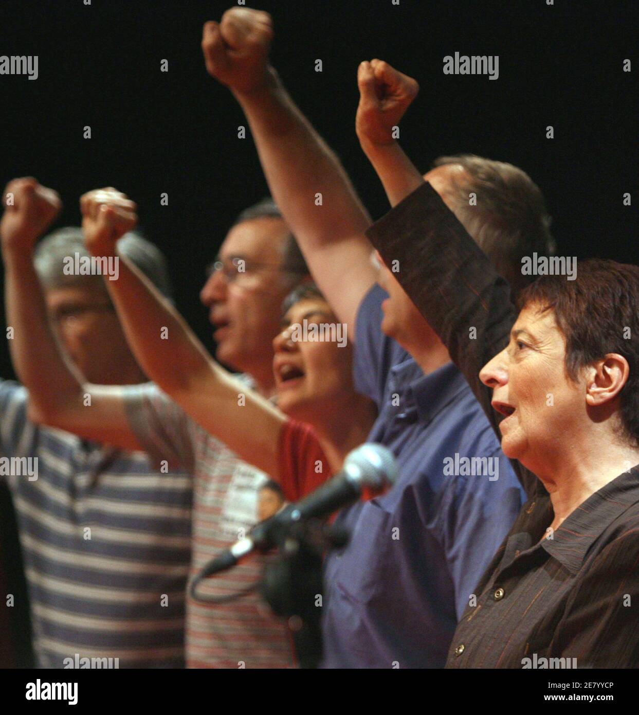 Partito di estrema sinistra 'Lutte Ouvriere' candidato alle elezioni presidenziali Arlette Laguiller tiene un raduno politico a Lione, in Francia, il 16 aprile 2007. Foto di Vincent Dargent/ABACAPRESS.COM Foto Stock