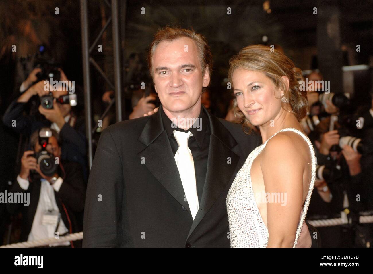 Il regista STATUNITENSE Quentin Tarantino e l'attrice di New Zealander Zoe Bell partecipano alla prima del film 'Death Proof' al Palais des Festivals durante il 60° Festival Internazionale del Cinema di Cannes, in Francia, il 22 maggio 2007. Foto di Giancarlo Gorassini/ABACAPRESS.COM Foto Stock