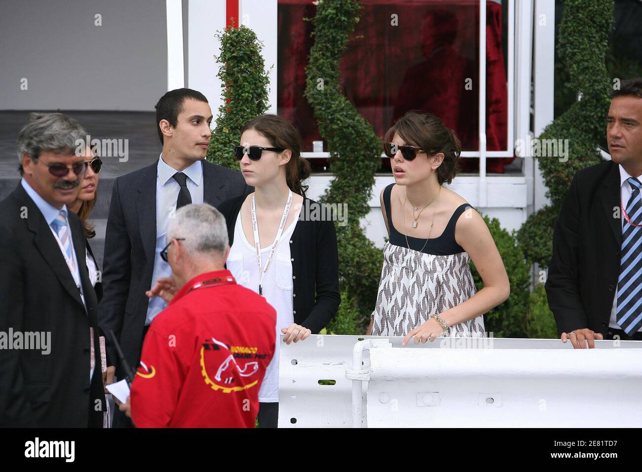 La principessa Charlotte Casiraghi, il fidanzato Alex Dellal e suo fratello Andrea chiacchierano con gli amici durante il Gran premio di Formula uno di Monaco a Monte-Carlo, Monaco, il 27 maggio 2007. Foto di Frederic Nebinger/ABACAPRESS.COM Foto Stock