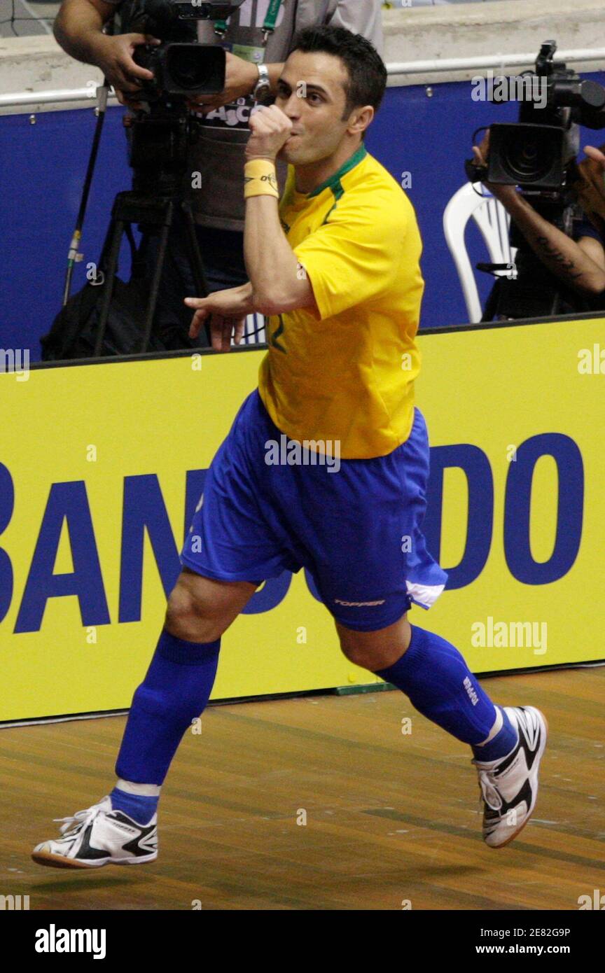 Falcao Futsal Immagini e Fotos Stock - Alamy