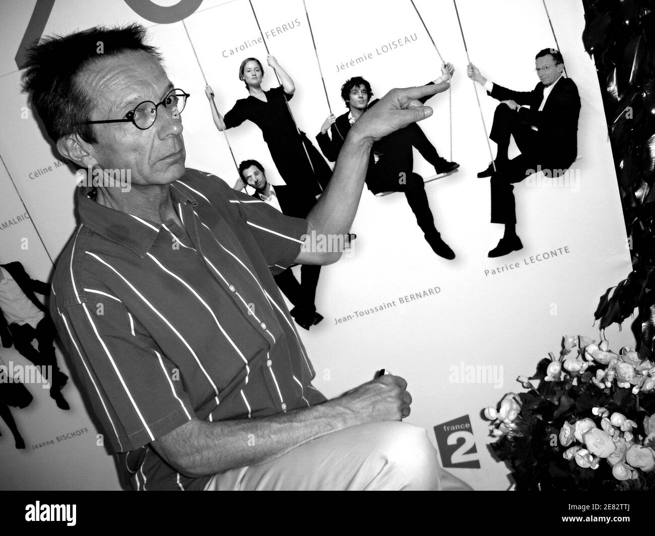 Regista e produttore Patrice Leconte durante il 60° festival internazionale del cinema a Cannes, in Francia, il 17 maggio 2007. Foto di Leo/ABACAPRESS.COM Foto Stock