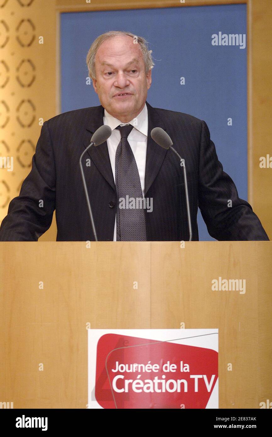 Michel Boyon, presidente della CSA, partecipa al 4° 'Journee de la Creation Tele' al Senato di Parigi, Francia, il 25 giugno 2007. Foto di Giancarlo Gorassini/ABACAPRESS.COM Foto Stock