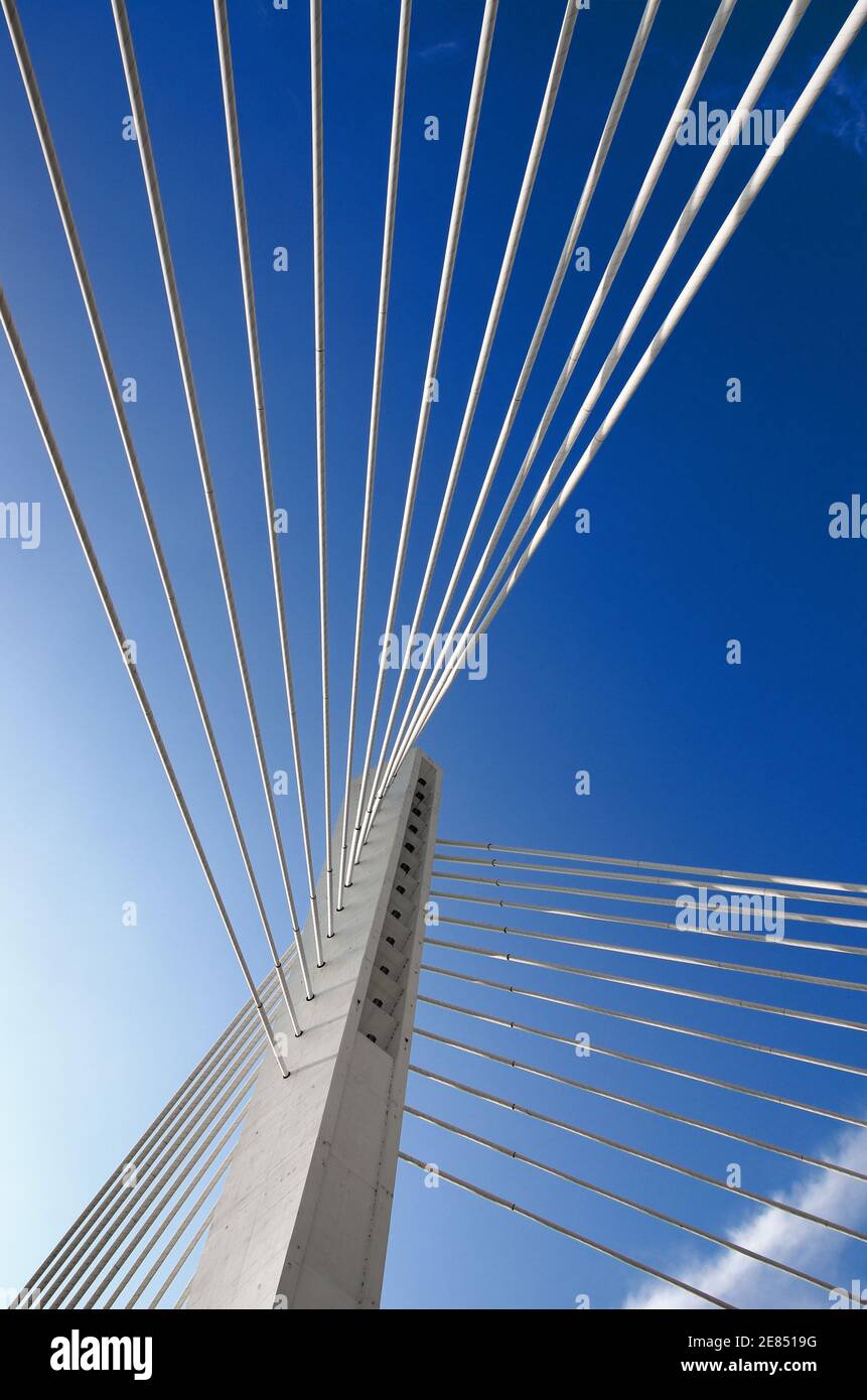 Dettaglio astratto Millennium Bridge a Podgorica, Montenegro Foto Stock