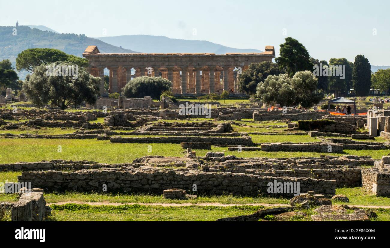 Secondo Tempio di Hera a Paestum, Italia, costruito intorno al 450 a.C. Foto Stock