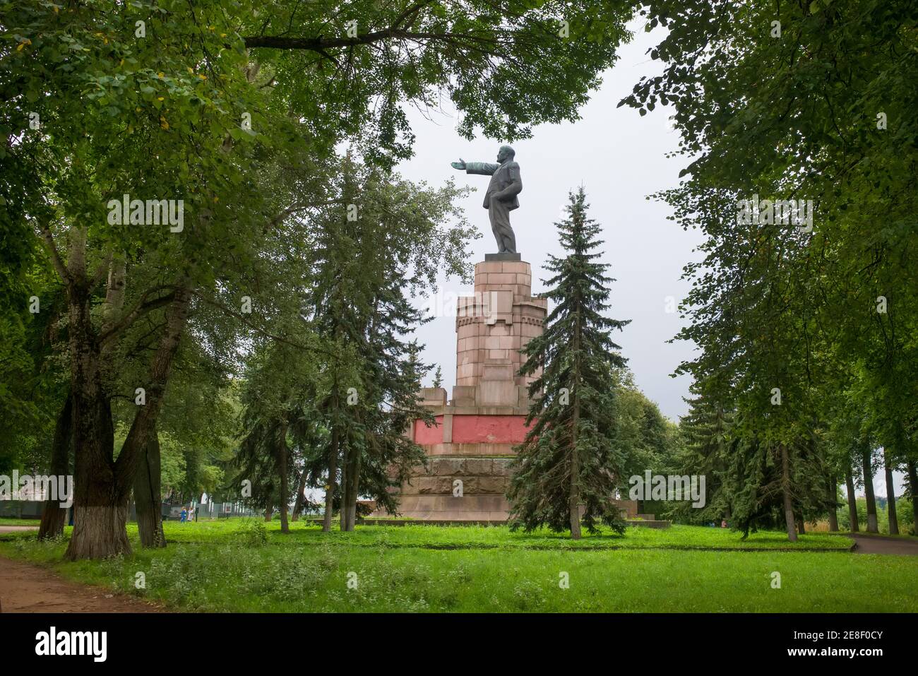 Il monumento a Lenin è uno dei più grandi monumenti di Lenin in Russia. Il monumento è eretto sul piedistallo di un monumento incompiuto in onore o Foto Stock