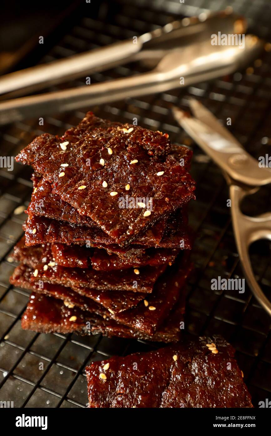 Bak Kwa. Cinese BBQ maiale jerky. Prelibatezze popolari per il Capodanno lunare Foto Stock