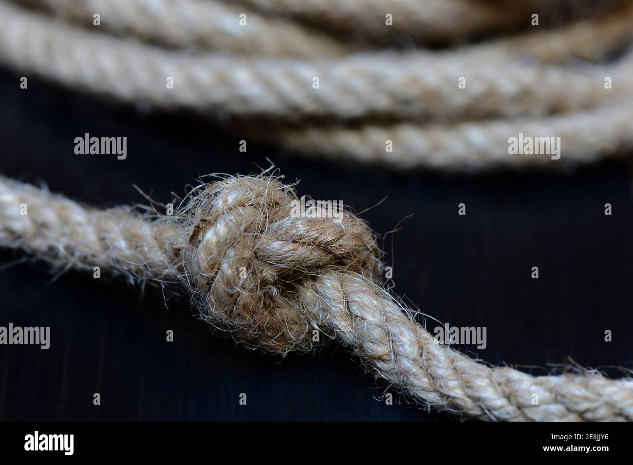 Nodi in corda di iuta, intrecciati, annodati Foto Stock