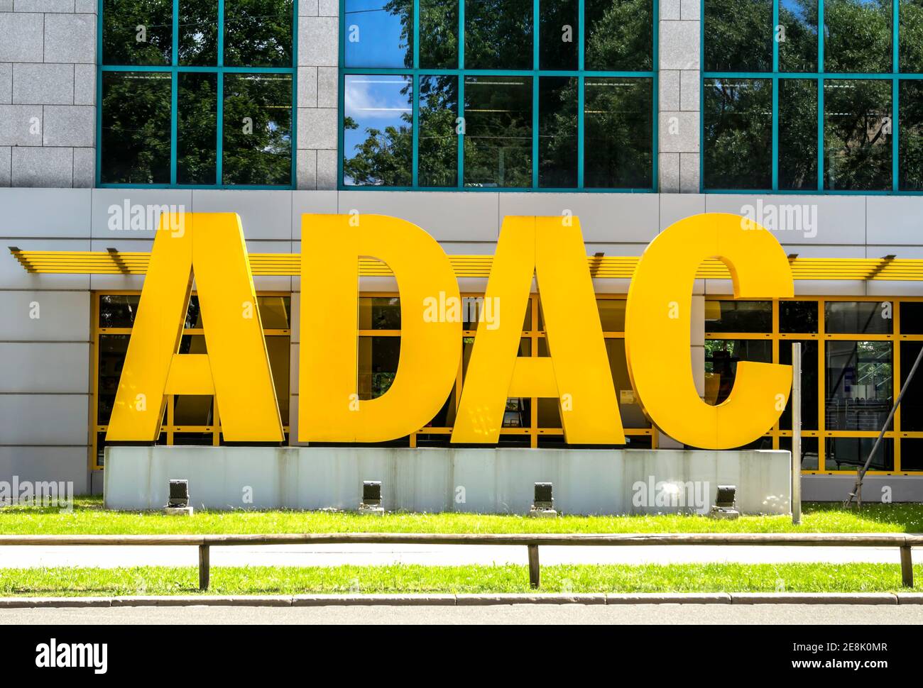 Nurnberg, Germania : simbolo ADAC. Fondato nel 1903, l'ADAC è un club automobilistico in Germania, il più grande d'Europa Foto Stock