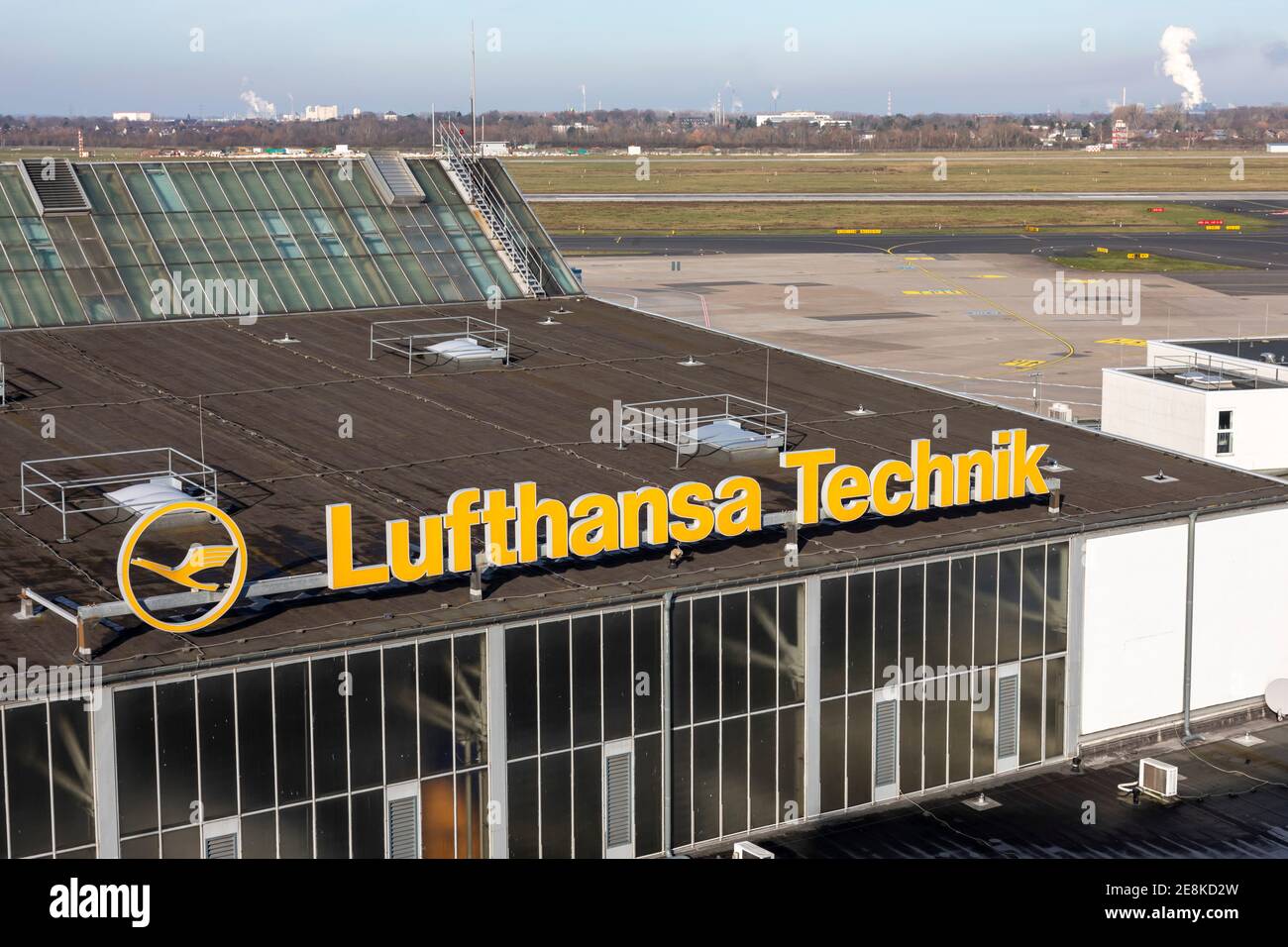 Lufthansa Technik all'Aeroporto Internazionale di Dusseldorf Foto Stock