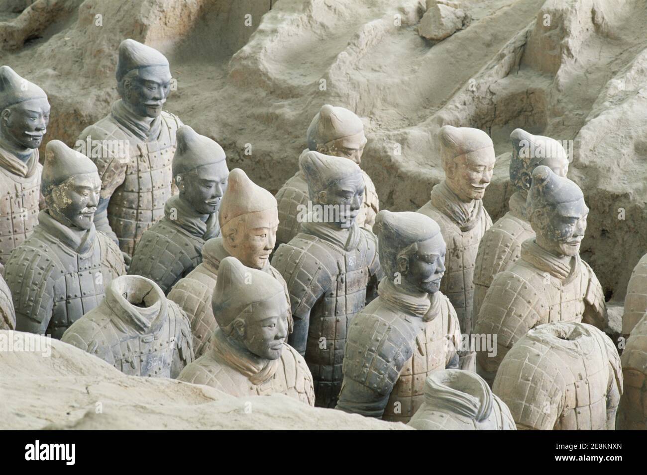 Asia, Cina, Shaanxi, Xian, l'esercito di terracotta dell'imperatore Qinshihhuang seppellito con l'imperatore nel 210-209 a.C. Foto Stock