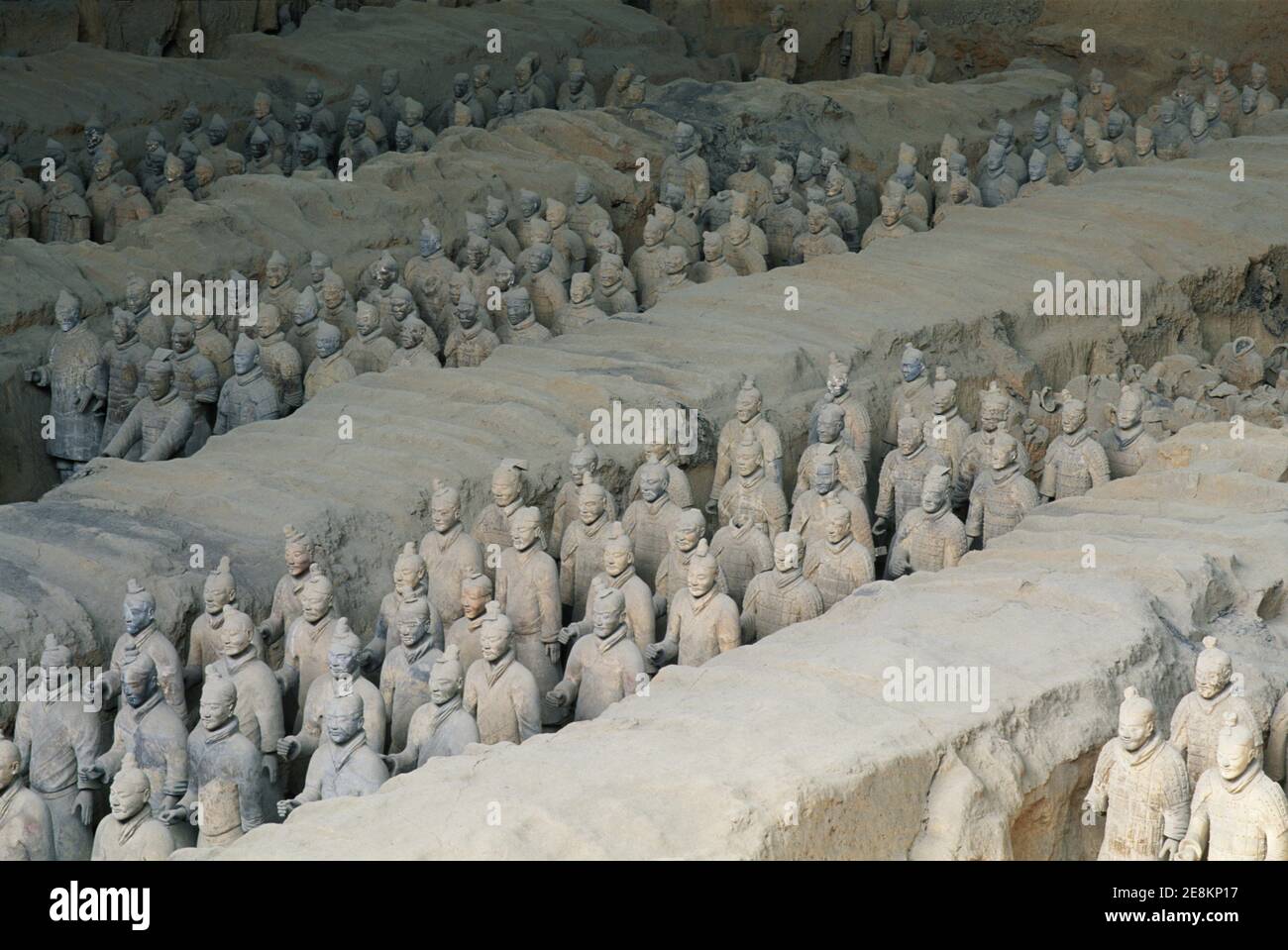 Asia, Cina, Shaanxi, Xian, l'esercito di terracotta dell'imperatore Qinshihhuang seppellito con l'imperatore nel 210-209 a.C. Foto Stock