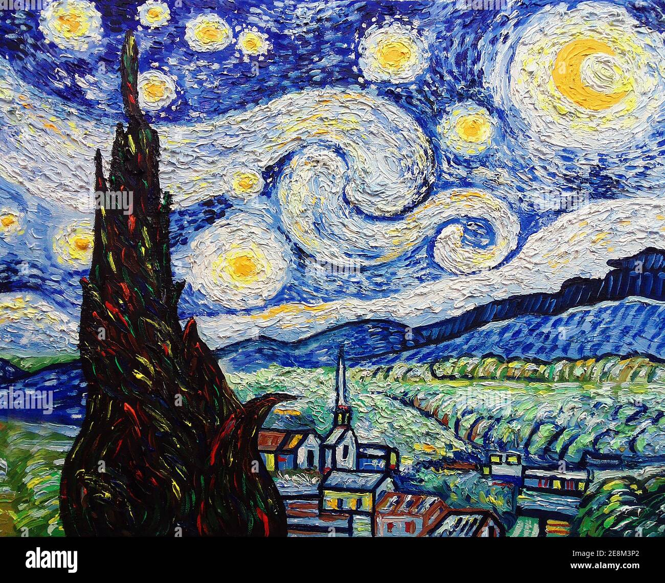 La notte stellata , pittura d'arte olio colore luna montagna villaggio , van Gogh , dipinti famosi Foto Stock
