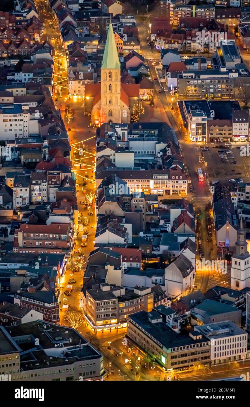 Vista aerea, ripresa notturna della zona pedonale Hamm, Weststraße, Paulus chiesa, Widumstraße, , Westentor, Mitte, Hamm, Ruhr area, Nord Reno-Westfal Foto Stock