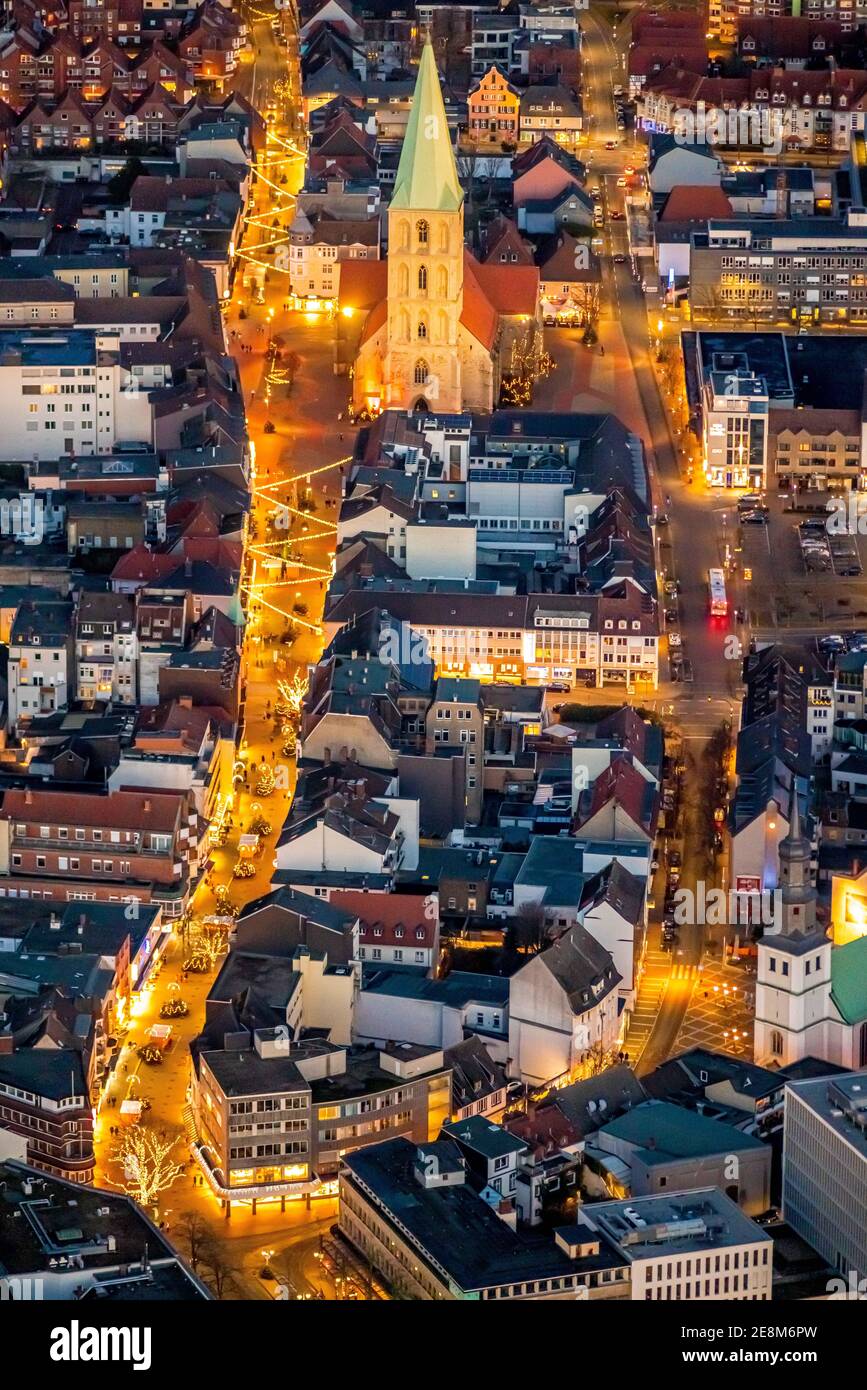 Vista aerea, ripresa notturna della zona pedonale Hamm, Weststraße, Paulus chiesa, Widumstraße, , Westentor, Mitte, Hamm, Ruhr area, Nord Reno-Westfal Foto Stock