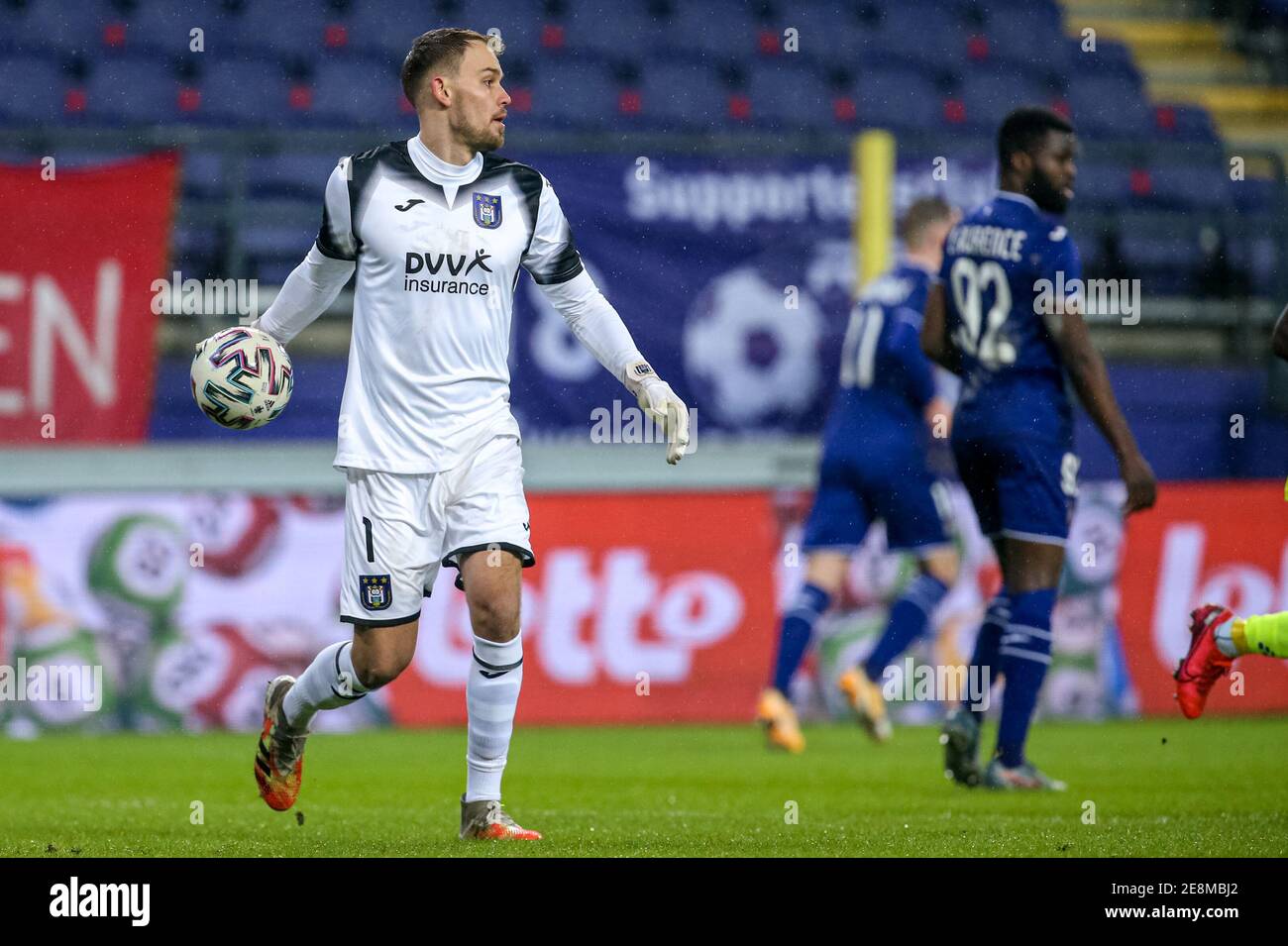 BRUXELLES, BELGIO - GENNAIO 31: Timon Wellenreuther della RSC Anderlecht durante la Pro League match tra RSC Anderlecht e KAA Gent al Lotto Park ON Foto Stock