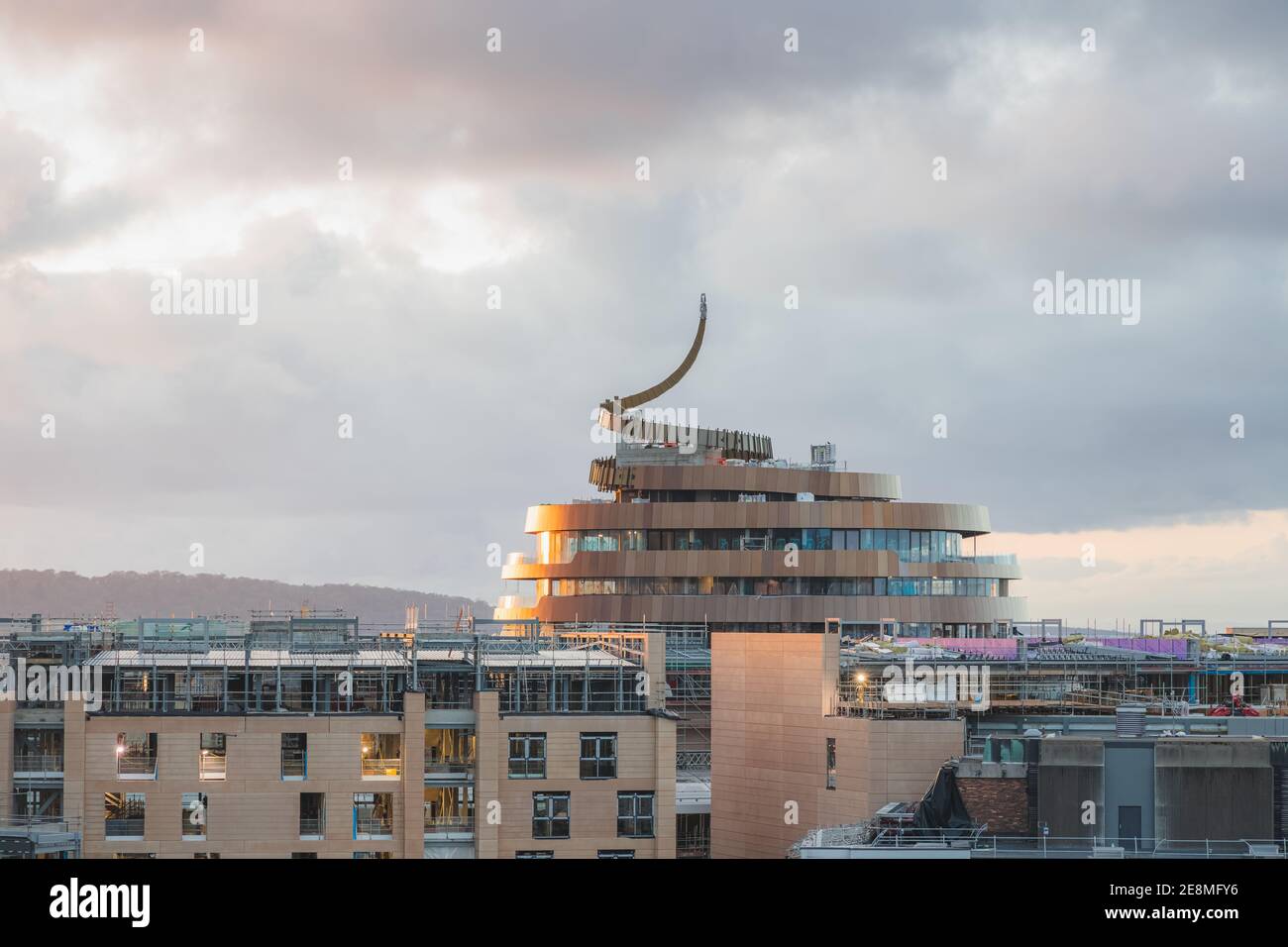 Edimburgo, Scozia - Gennaio 30 2021: Il W Hotel (Ribbon Hotel), nuova aggiunta allo skyline della città di Edimburgo e parte del progetto di rigenerazione Foto Stock