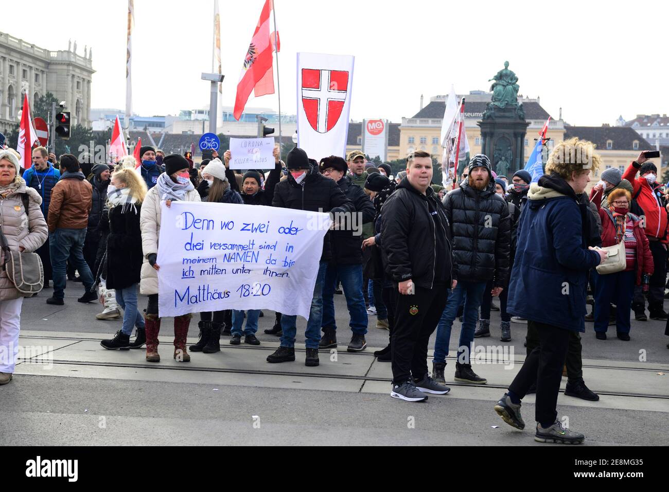 31 gennaio 2021. Vienna, Austria. Una manifestazione anti corona non registrata con diverse migliaia di persone è stata circondata e distretta dalla polizia. Foto Stock