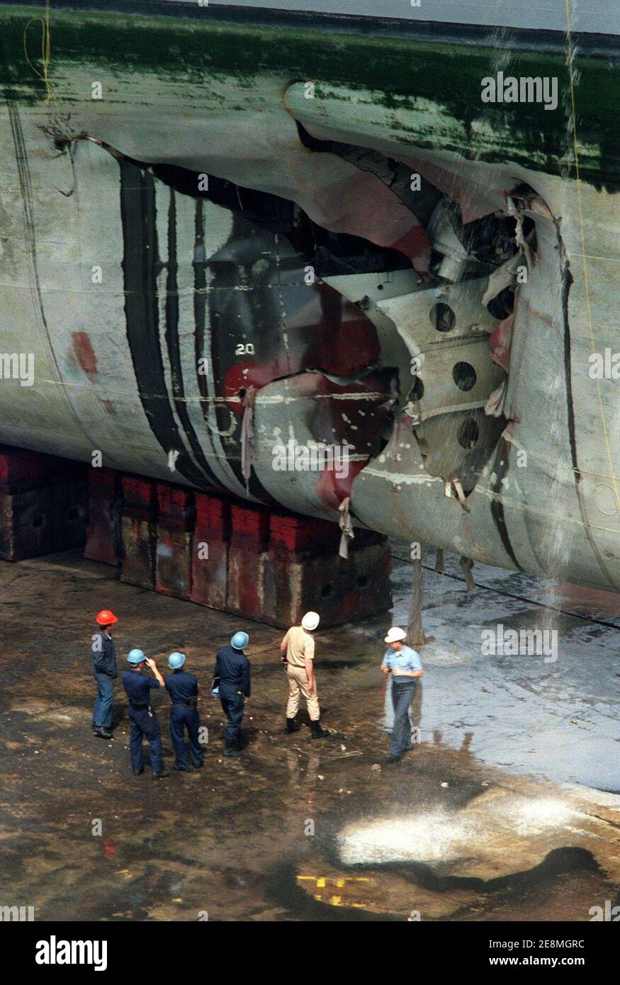 Danni da miniera alla USS Tripoli (LPH-10),1991. Foto Stock