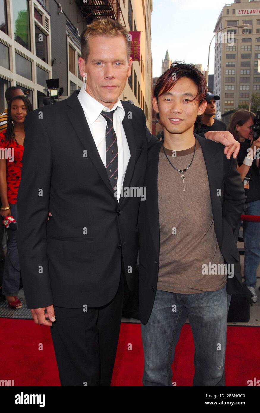 L'attore Kevin Bacon (L) e il regista James WAN partecipano alla prima della condanna a morte di Twentieth Century Fox al Tribeca Cinemas il 28 agosto 2007 a New York City, NY, USA. Foto di Gregorio Binuya/ABACAPRESS.COM Foto Stock