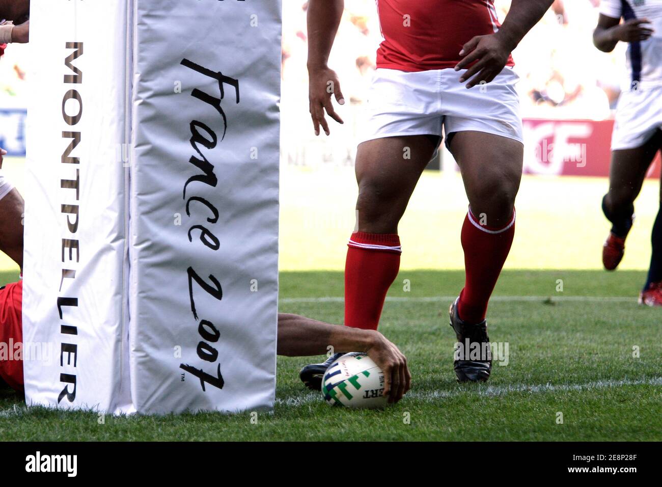 Tonga prova scorer Viliami Vaki durante la partita di Rugby World Cup 2007, Tonga contro USA al Mosson Stadium di Montpellier, Francia, il 12 settembre 2007. Tonga ha vinto il gioco 25-15. Foto di Stuart Morton/Cameleon/ABACAPRESS.COM Foto Stock