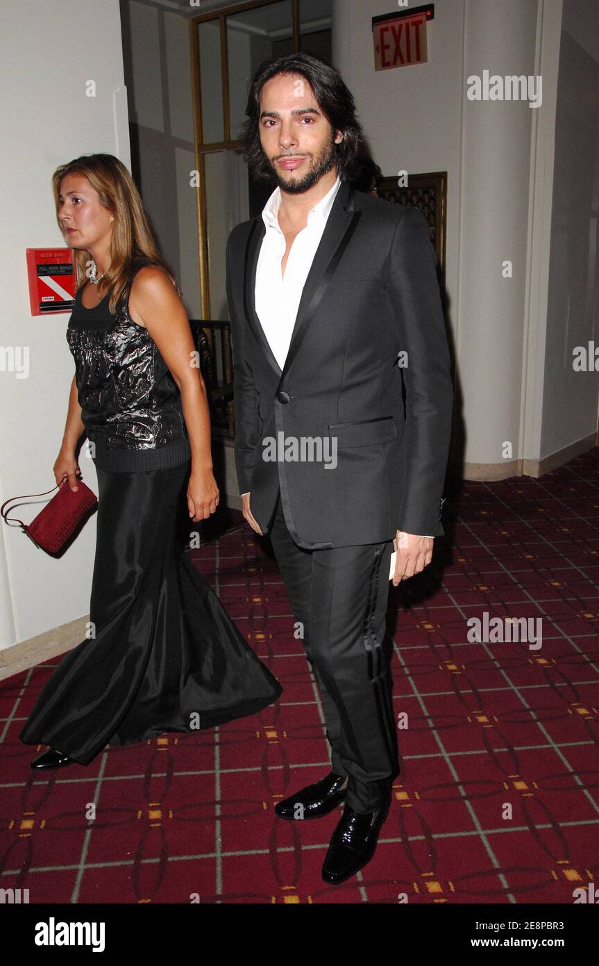 Joaquin Cortes, ballerina spagnola e ballerina di flamenco, oltre a oltre 600 ospiti, tra cui dirigenti d'affari, culturali e sociali provenienti da Spagna, Stati Uniti e America Latina, partecipa alla cena di gala annuale organizzata dalla Camera di Commercio Spagnola all'Hotel Walldorf Astoria a New York City, NY, USA il 27 settembre 2007. Quest'anno si sono riuniti per celebrare la selezione della Sig.ra Esther Alcocer Kopulitz, proprietaria del Grupo Fomento de Construcciones y Contratas (FCC), quale vincitrice del Premio Business leader dell'anno. Foto di Gregorio Binuya/ABACAPRESS.COM Foto Stock