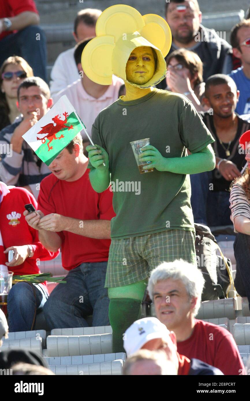 Fan del Galles durante la Coppa del mondo di rugby IRB, pool B, Galles vs Figi allo stadio Beaujoire di Nantes, Francia, il 29 settembre 2007. Foto di Medhi Taamallah/Cameleon/ABACAPRESS.COM Foto Stock