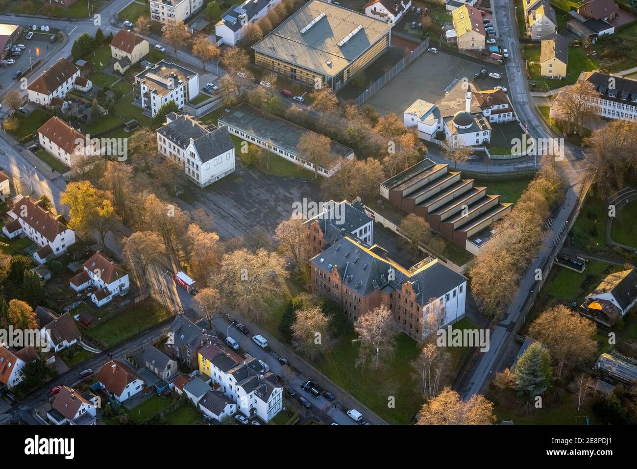 Vista aerea, Overbergschule, scuola secondaria cattolica, Overberg Sporthalle, Werl, Renania Settentrionale-Vestfalia, Germania, istruzione, istituto di istruzione Foto Stock