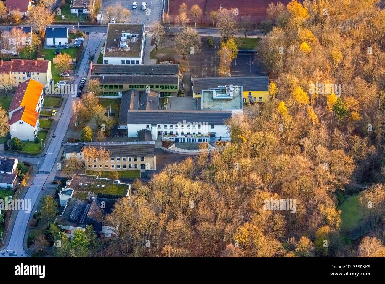 Vista aerea, Gerkenschule, scuola secondaria Wickede, Wickede, Sauerland, Renania Settentrionale-Vestfalia, Germania, istruzione, istituto di istruzione, DE, Euro Foto Stock