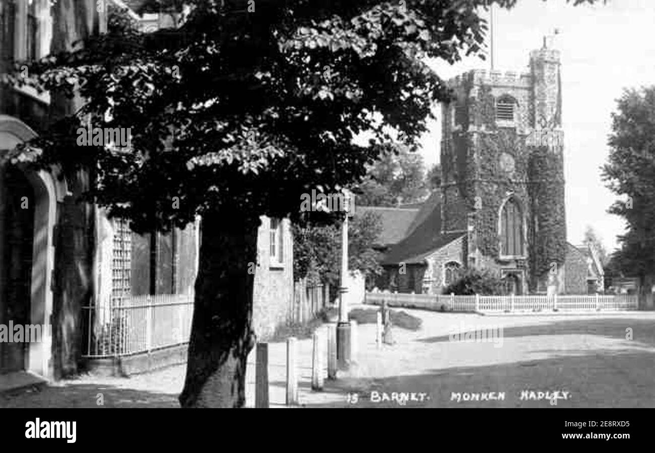 Monken Hadley con la chiesa. Foto Stock