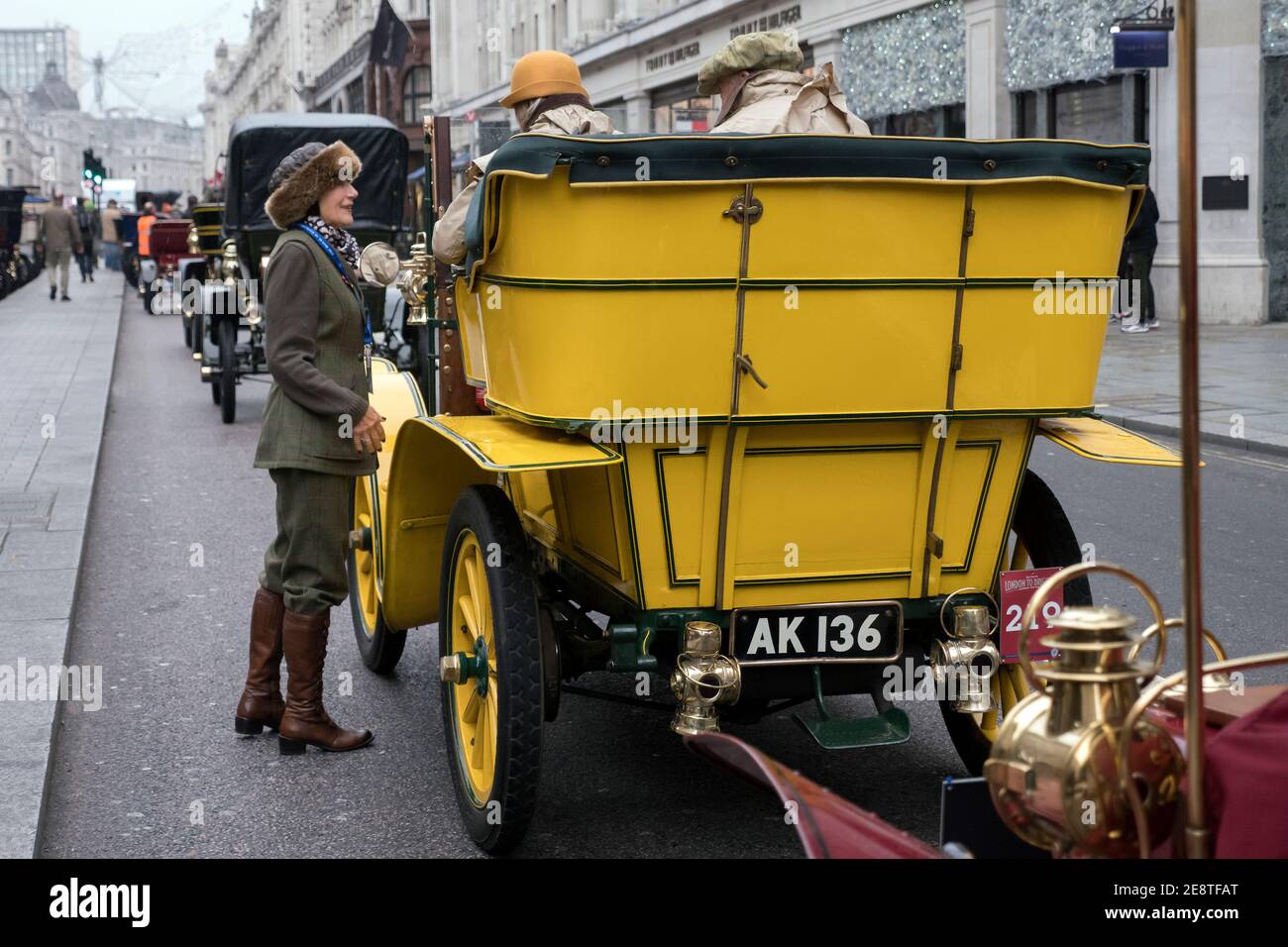 Auto veterane in mostra al Regents Street Motor Show prima della corsa tra Londra e Brighton Veteran. 2019 Foto Stock