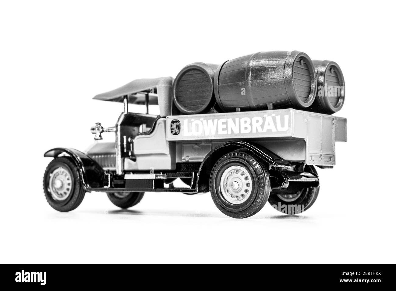 Matchbox i modelli del passato Y-26 Crossley autocarro 1918 - Consegna carrello con barili di birra lowerbrau Foto Stock