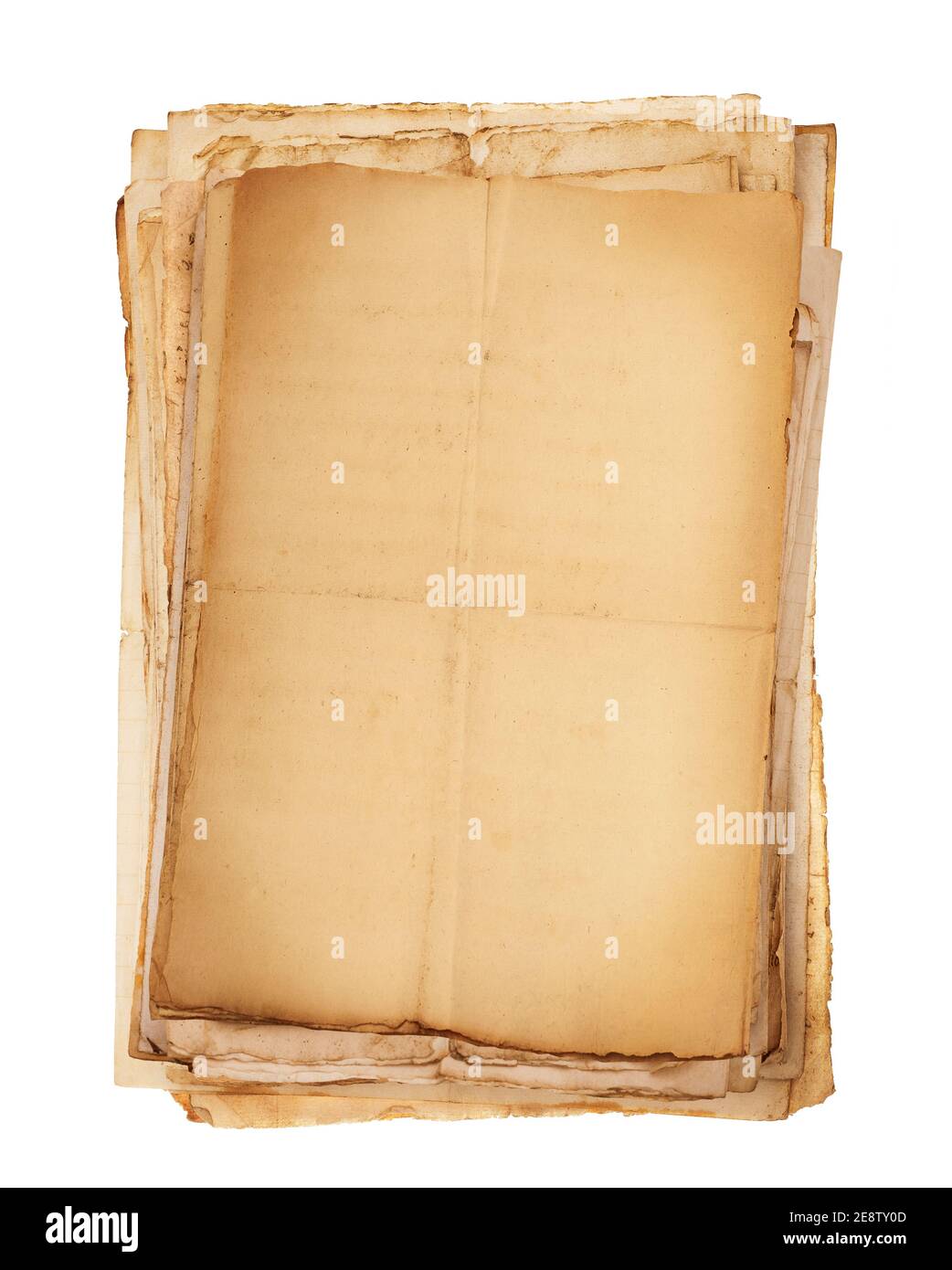 Fogli vecchi impilati isolati su sfondo bianco Foto Stock Fogli vecchi impilati isolati su sfondo bianco Foto Stock