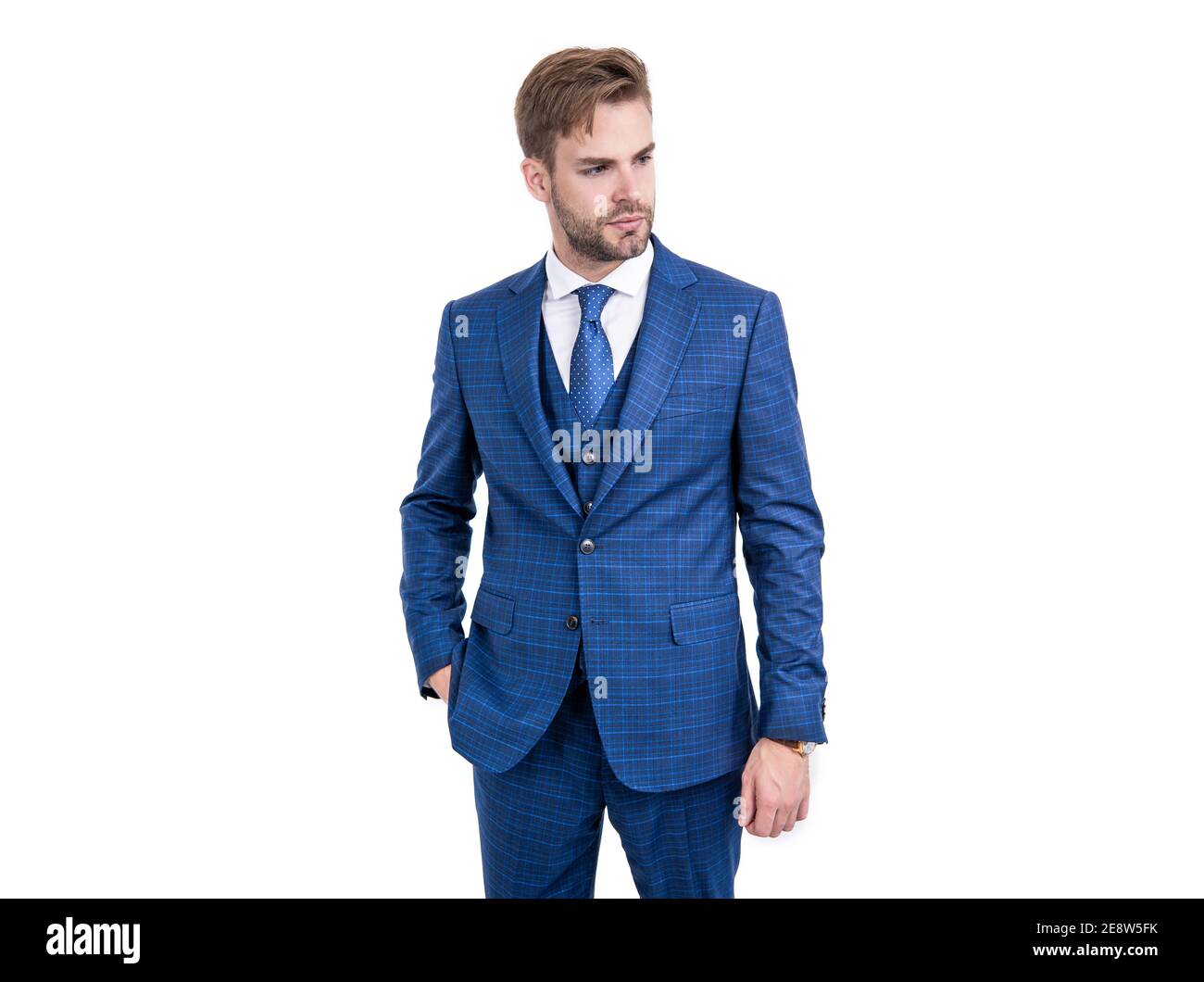 I giovani ingegneri indossano abiti blu di moda con cravatta in formale  stile business isolato su bianco, voga Foto stock - Alamy
