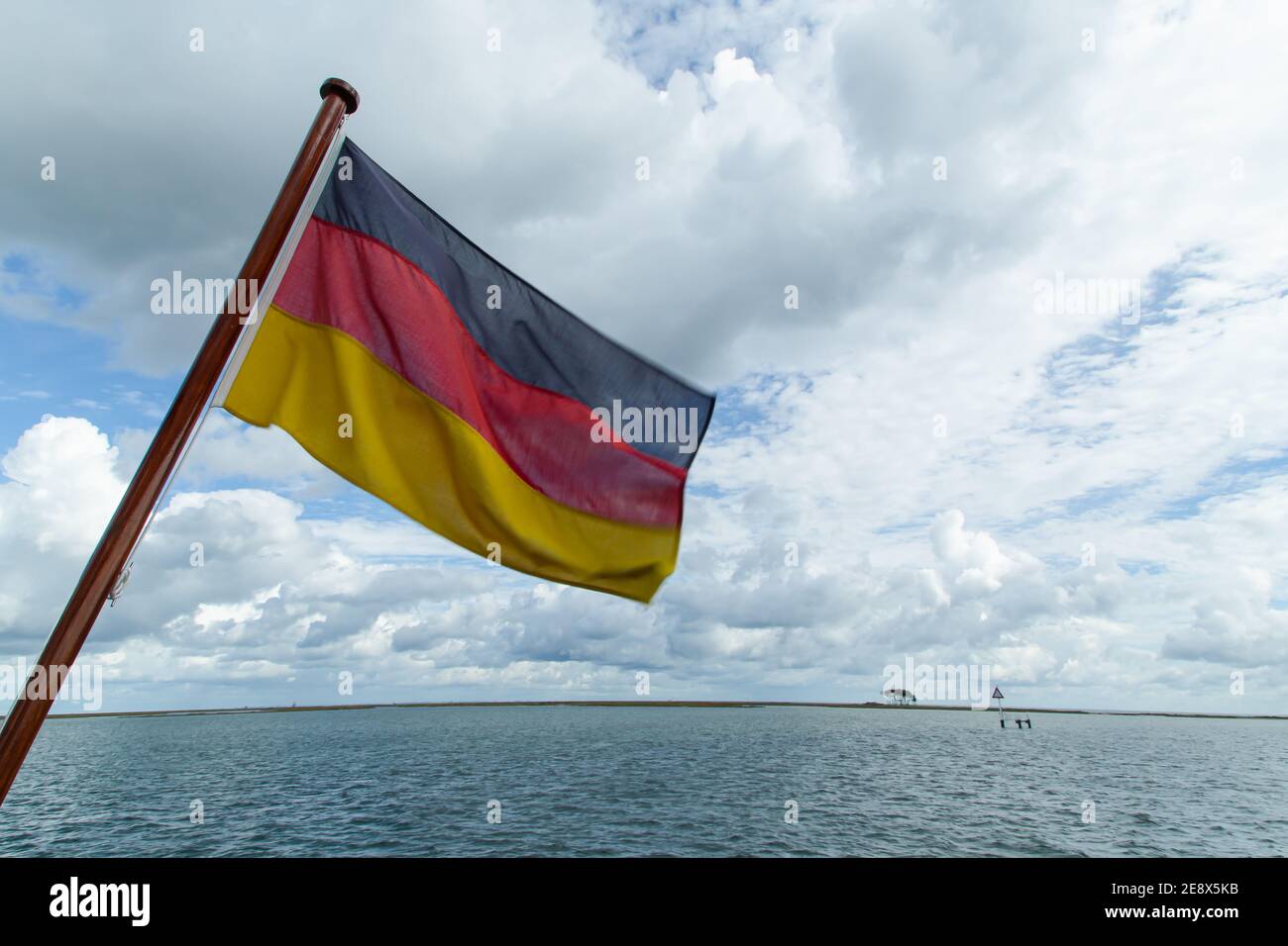 Barche a vela, Schleifjord, Schlei, acqua, mar baltico, toristicboat, Schleimuende, nuvole, porto, regione del tourismus, giorno di sole, paesaggio, mare Foto Stock