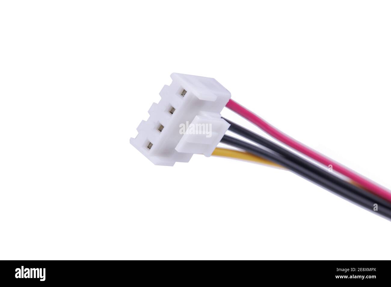 chiusura del connettore del cavo di alimentazione a quattro pin isolato su a. sfondo bianco Foto Stock