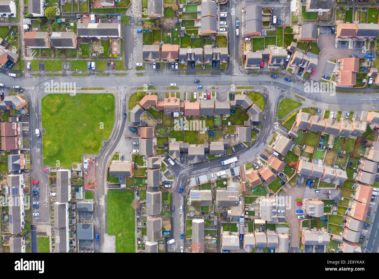 Foto aerea dall'alto delle abitazioni e delle zone suburbane Zona della città di Swarcliffe a Leeds West Yorkshire Nel Regno Unito Foto Stock