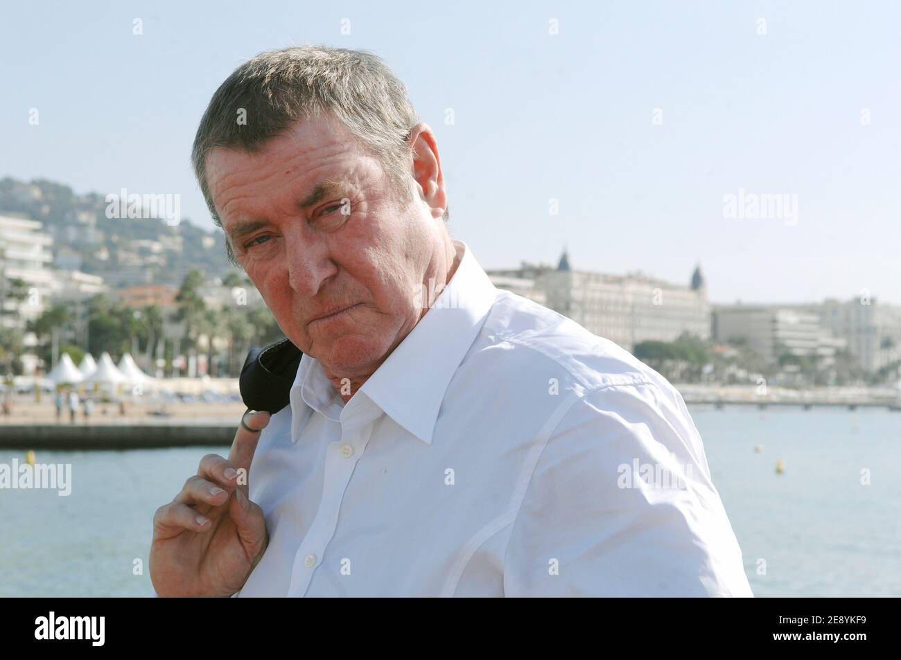 L'attore britannico John Nettles si pone durante il 23° MIPCOM 2007 (International Film and Programme Market for TV, Video, Cable and satellite) a Cannes, Francia, il 9 ottobre 2007. Foto di Giancarlo Gorassini/ABACAPRESS.COM Foto Stock
