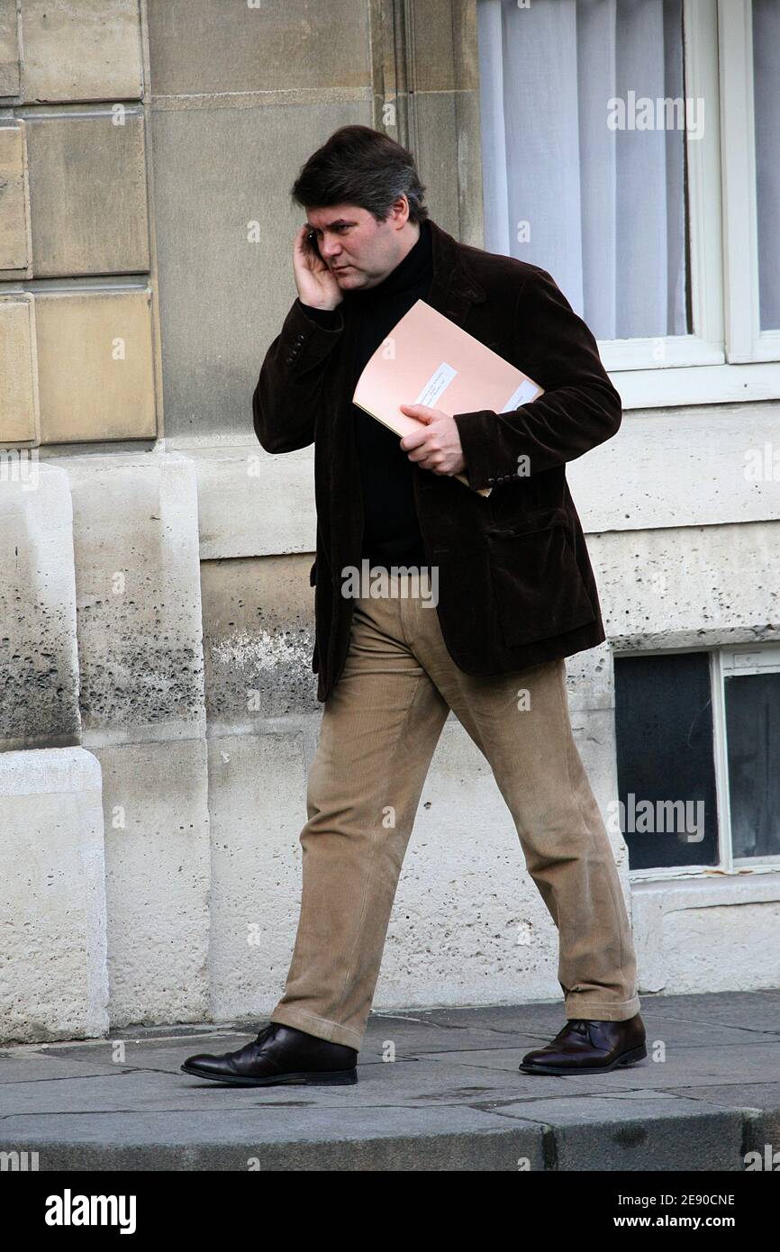 Il direttore dei media di Sarkozy, Franck Louvrier, arriva al palazzo Elysee di Parigi, in Francia, il 1 dicembre 2007. Foto di Mehdi Taamallah/ABACAPRESS.COM Foto Stock