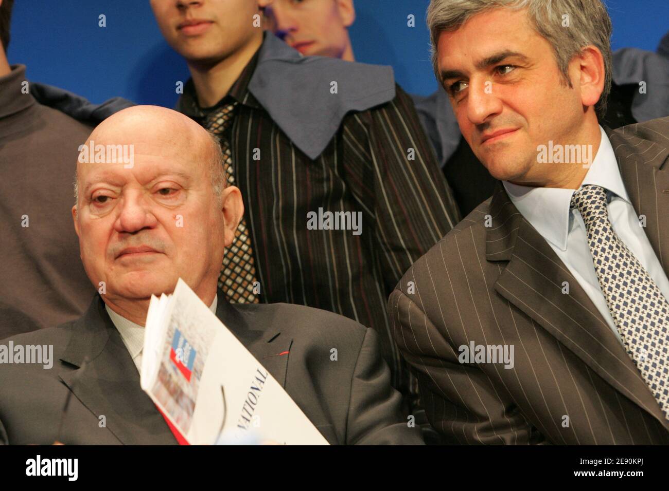 Andre Santini e Herve Morin partecipano al Consiglio Nazionale del Centro Nouveau di Parigi, Francia, il 16 dicembre 2007. Foto di Thibaut Camus/ABACAPRESS.COM Foto Stock