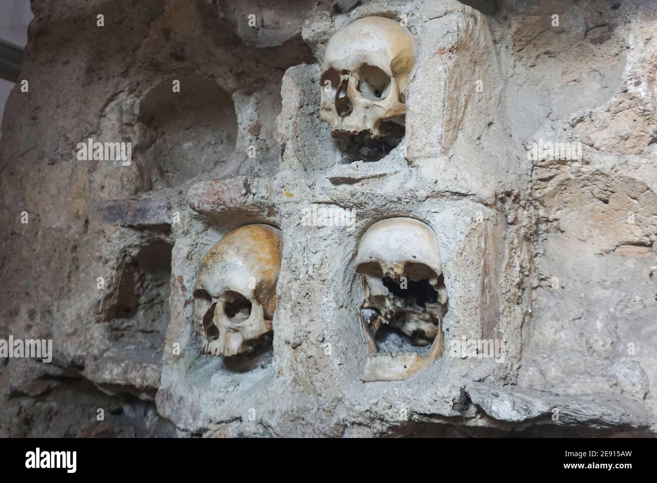 NIS, Serbia - 28 gennaio 2021: Torre del cranio Foto Stock