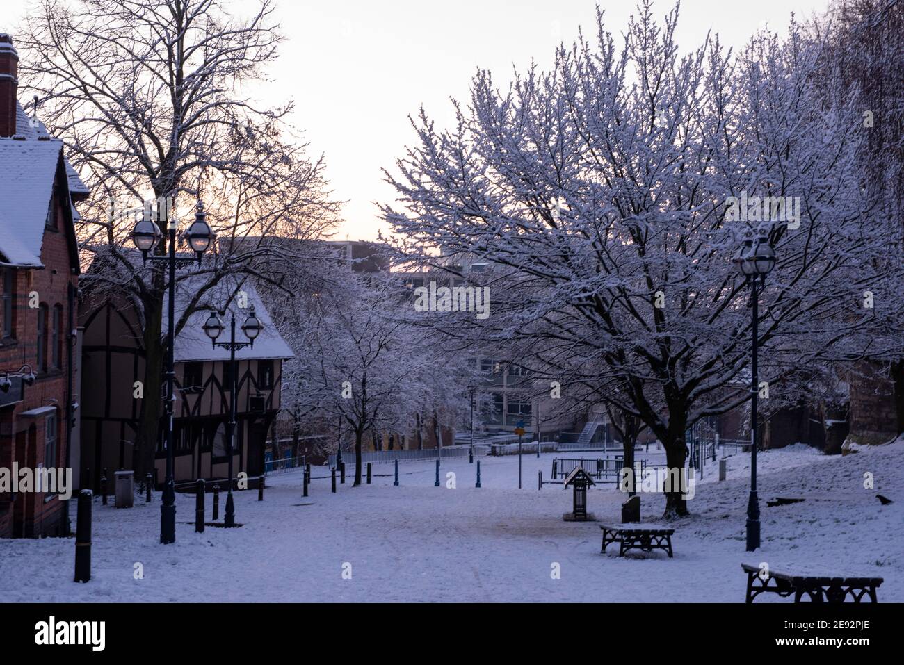 Castle Road nella neve, Nottingham City Nottinghamshire Inghilterra Regno Unito Foto Stock