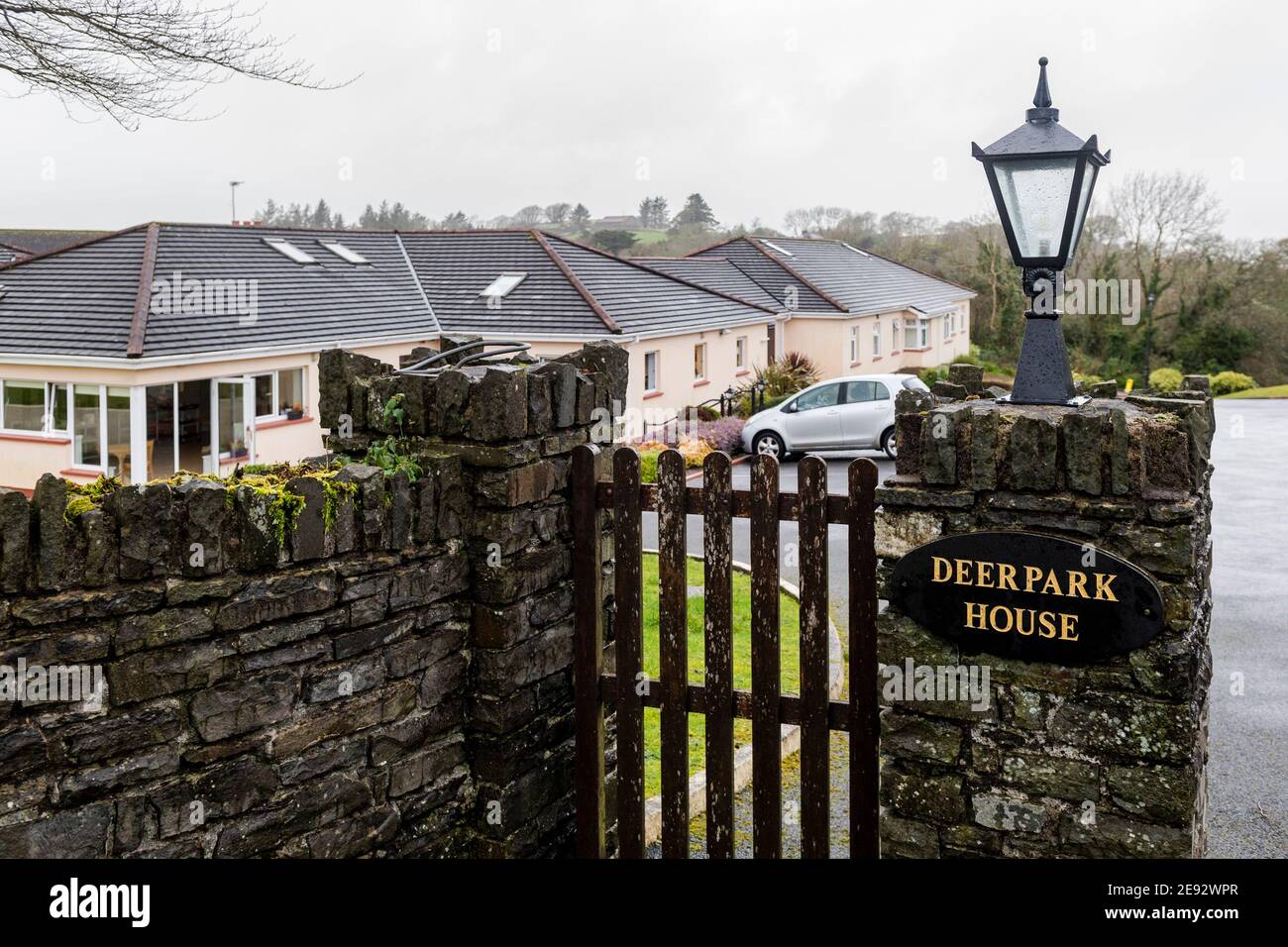 Bantry, West Cork, Irlanda. 2 Feb 2021. L'HSE ha riferito la morte di sei residenti di Deerpark Nursing Home in quattro giorni a causa di COVID-19 tra il 27 e il 30 gennaio. Credit: AG News/Alamy Live News Foto Stock