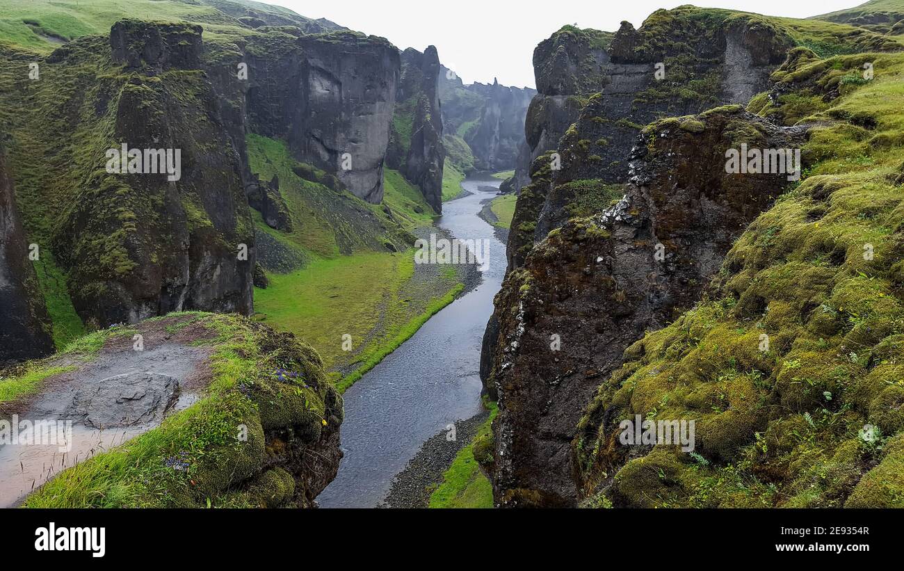 Viaggio in Islanda. Bellissimo paesaggio. Famoso canyon di Fjadrargljufur. Foto Stock