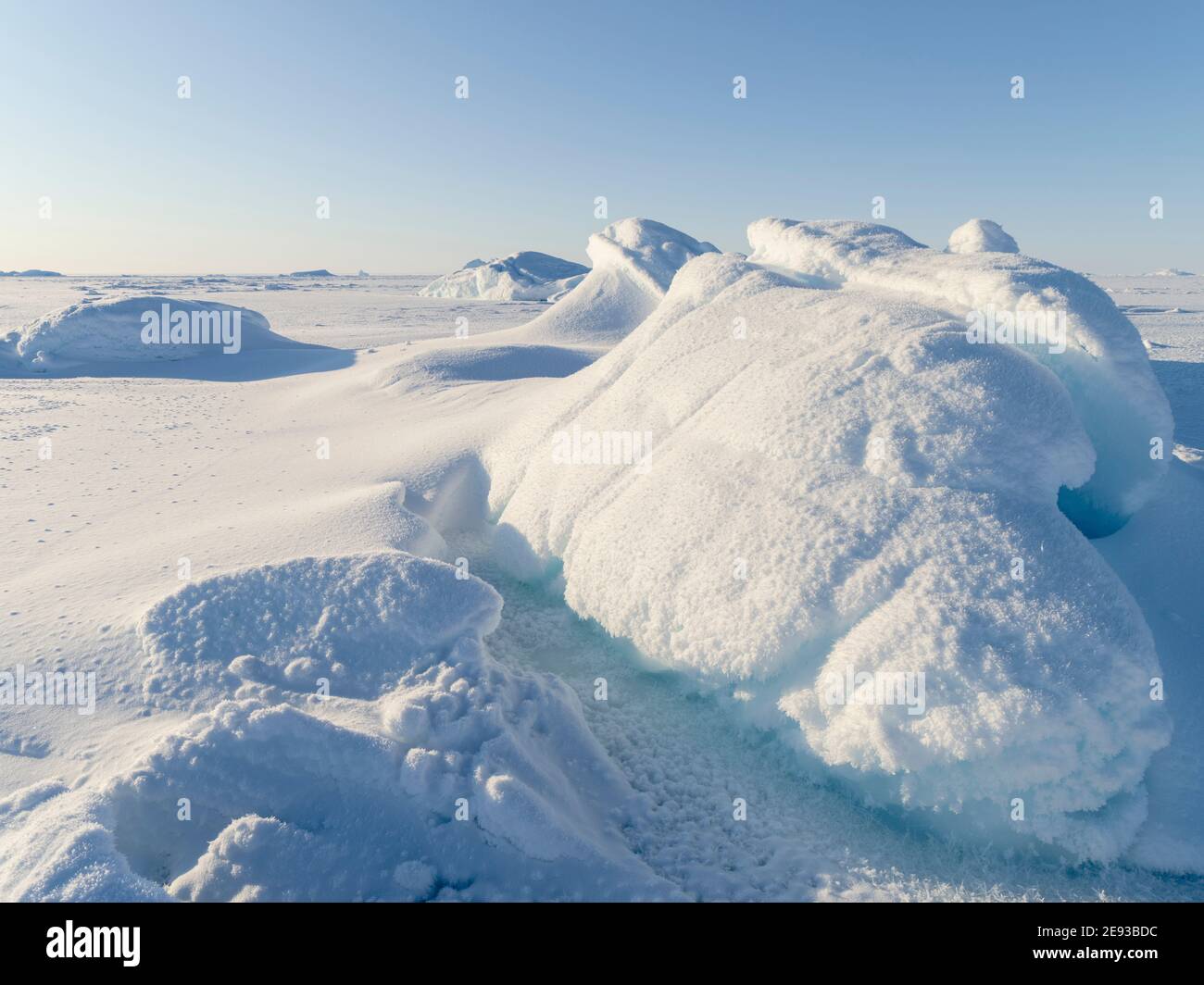 Frozen Melville Bay, parte della Baffin Bay, vicino a Kullorsuaq, nell'estremo nord della Groenlandia occidentale. Foto Stock