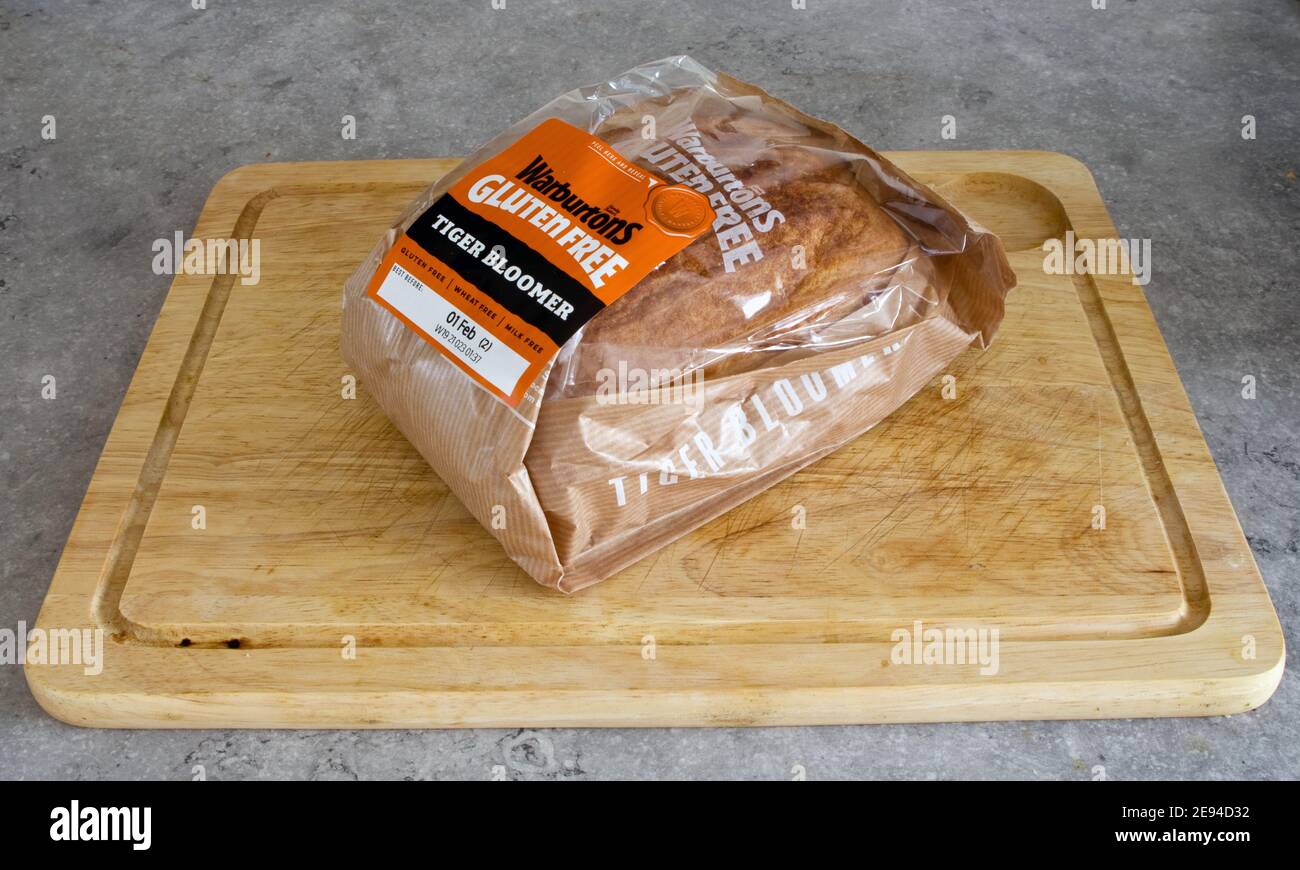Pane bianco tigre senza glutine Warburton. Adatto con un'allergia alimentare all'intolleranza al glutine. Foto Stock
