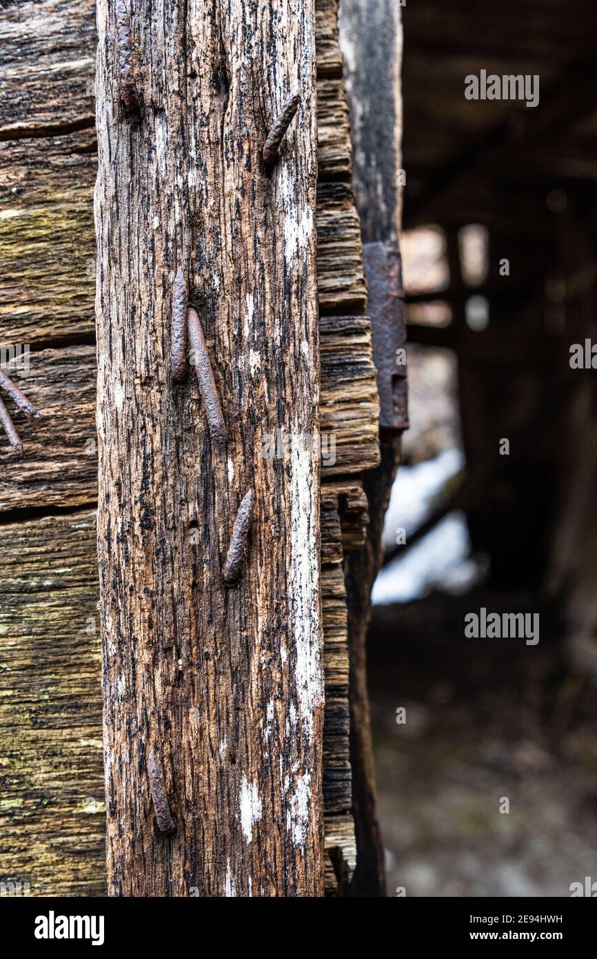 Primo piano dettagli di un vecchio fienile di legno. Foto Stock