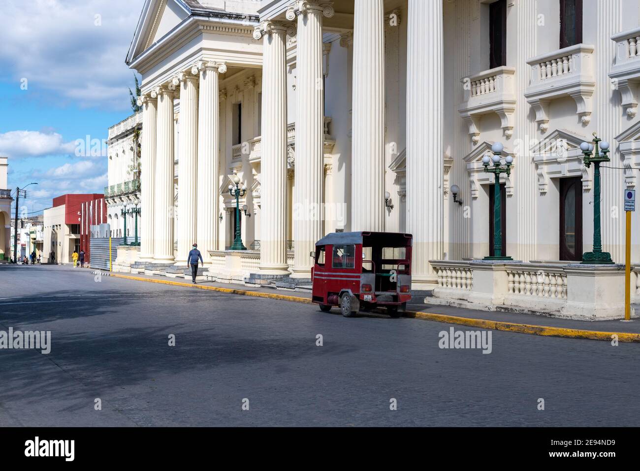 Un punto di riferimento vuoto della biblioteca pubblica Jose Marti nel Parco del Leoncio Vidal, che è un Monumento Nazionale Foto Stock