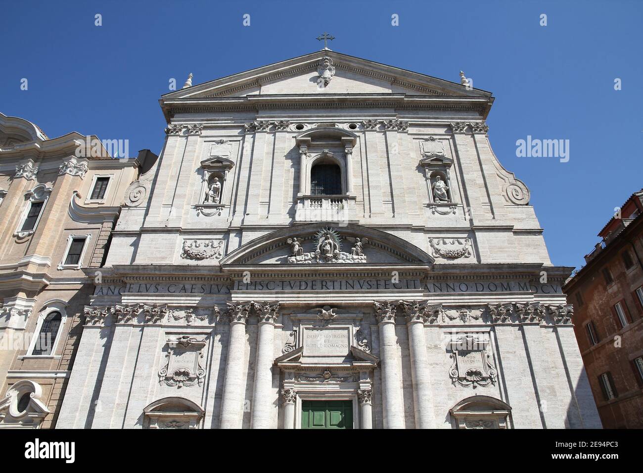 Roma, Italia. Chiesa di Santa Maria in Vallicella (conosciuta anche come Chiesa Nuova). Chiesa barocca nel quartiere di Parione. Foto Stock